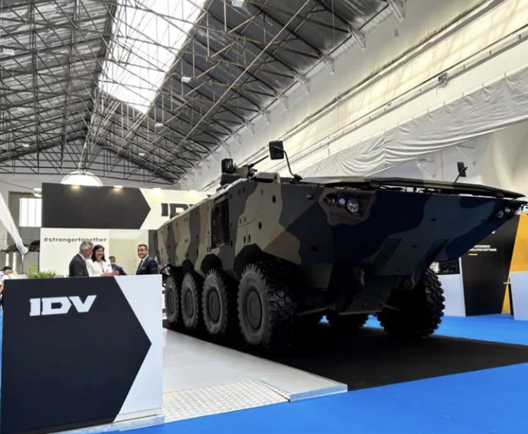 NichoConcu's tweet image. #Seafuture2023 Bunch of Italian firms at La Spezia naval base showcasing products today. 
IDV - SuperAV equipped with Leonardo Hitrole
MBDA Italia - Teseo MK2,  Marte ER Aster B1 NT
Leonardo - C-27J MPA (marine patrol aircraft)