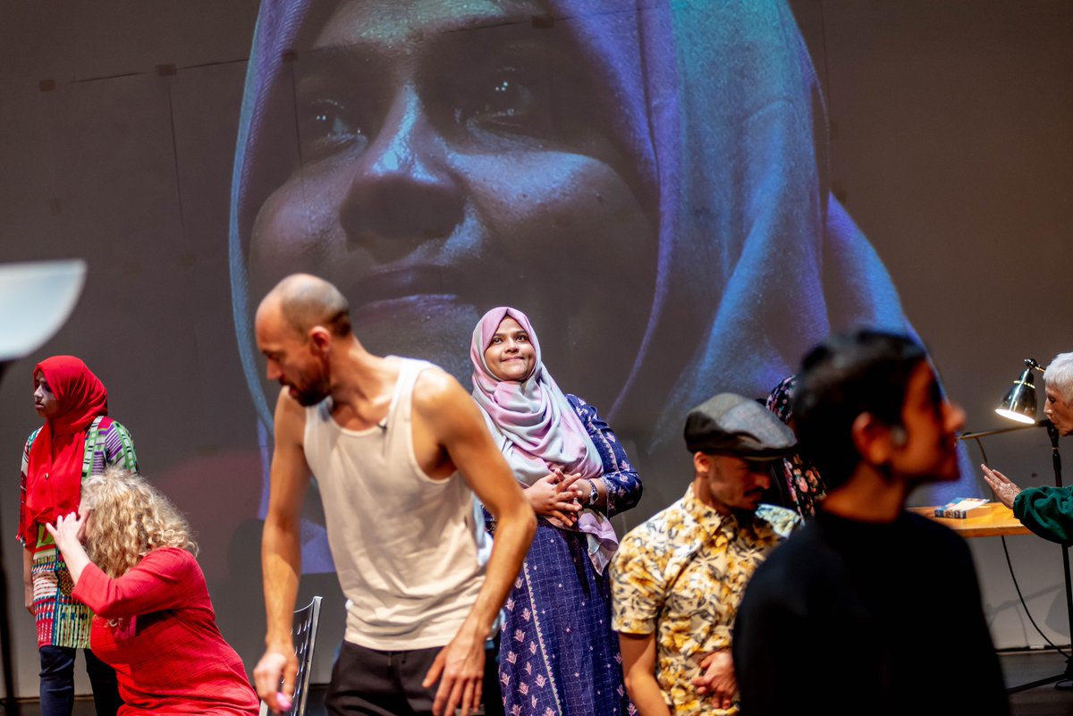 We're so proud to be part of #RefugeeWeek 2023 - catch our performance of LET YOUR HANDS SING IN THE SILENCE @marlowetheatre on June 22-23! Directed by Maria Aberg, designed by @AnaInesJP & performed by a brilliant cast of migrant & refugee performers 🌏 tinyurl.com/2543p42n