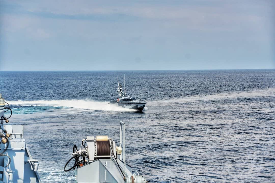 MPA_Barat's tweet photo. Sentiasa Siaga!

Armada Barat TLDM menangkis serangan asimetrik oleh Fast Combat Boat (FCB) semasa latihan Fast Inshore Attack Craft (FIAC)

#KeringatKeamanan 
#OSTEXWEST2/23
#SeaPhase https://t.co/ZCtxePWrLA