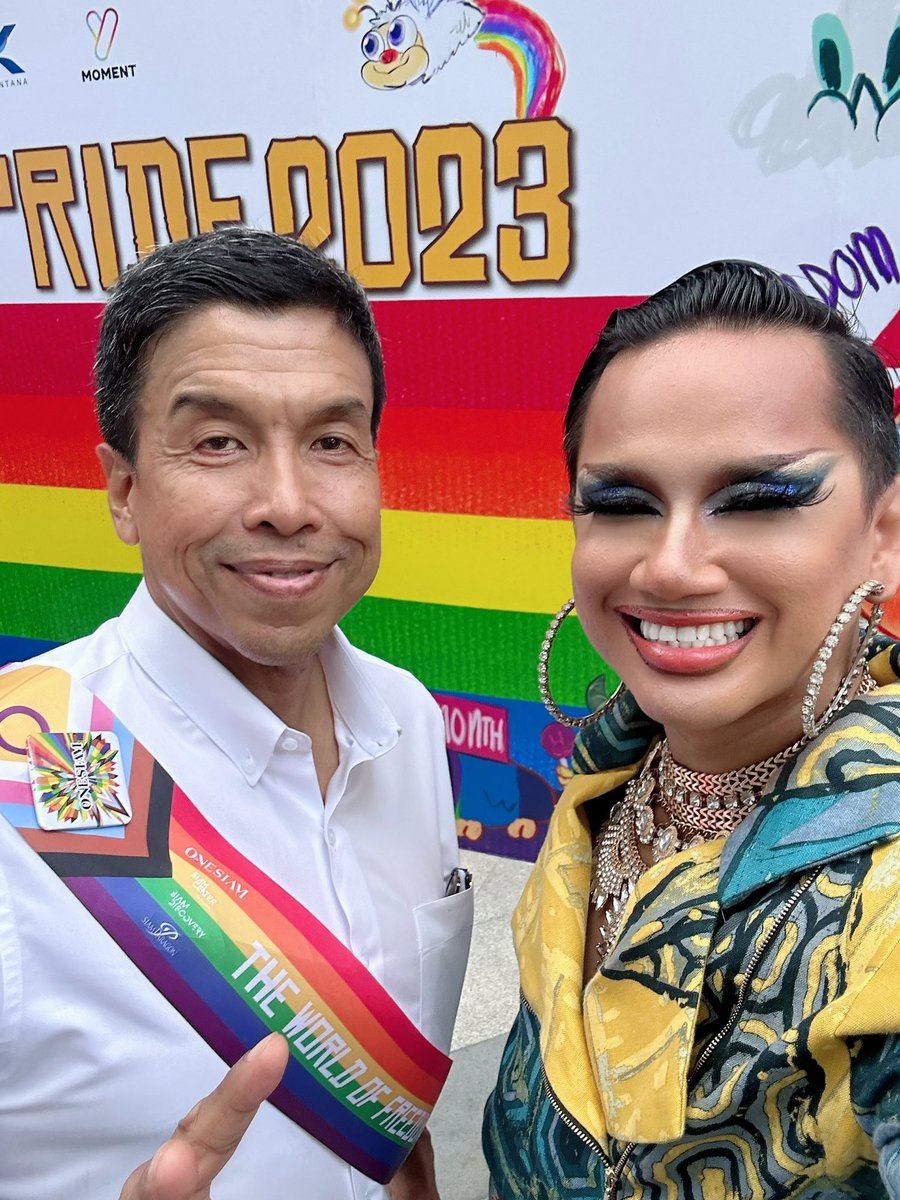 MStrangerFox's tweet photo. Bangkok Pride 2023 #BangkokPride #บางกอกไพรด์2023 #บางกอกไพรด์ #dragracethailand #mstrangerfox https://t.co/fGrjrmOaql