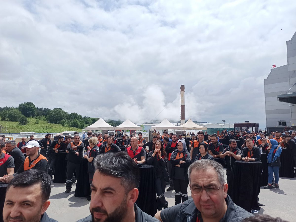 Serkan_Gul52's tweet photo. Şubemize bağlı Arçelik İşyeri Gebze Merkez Dağıtım Depo işyerinde düzenlenen ödül törenine katıldık. https://t.co/xiwPrPS3ZT