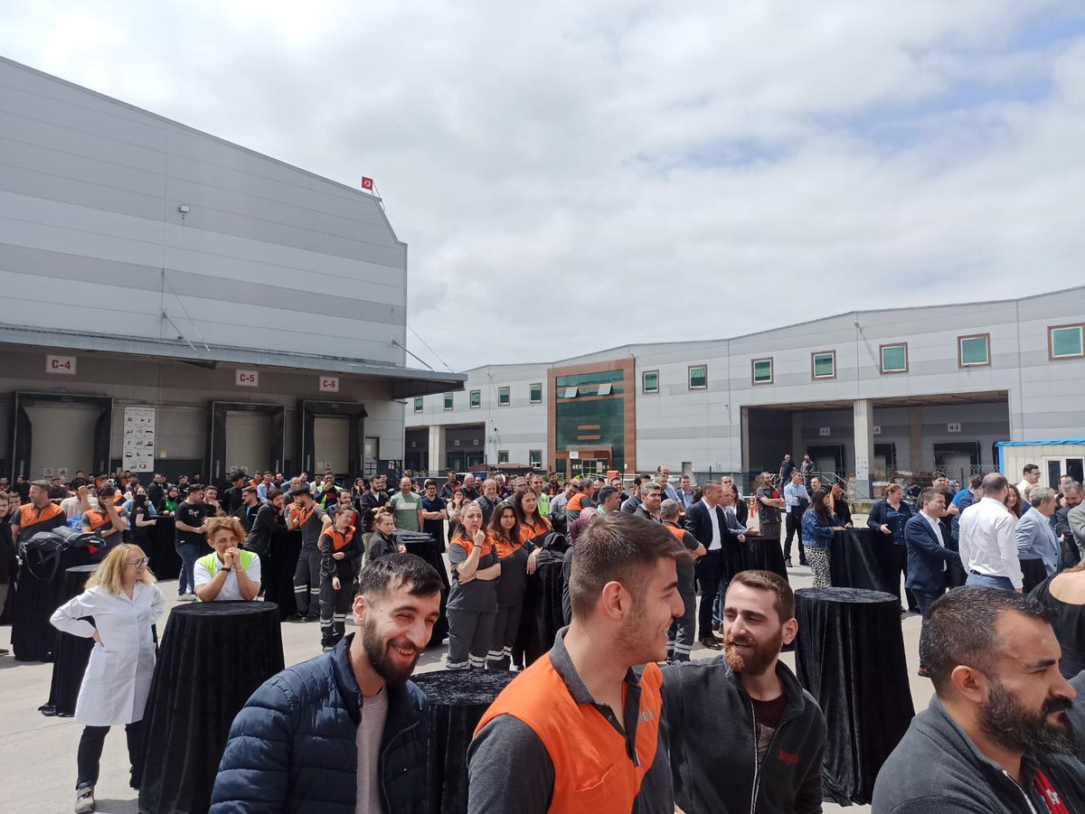 Serkan_Gul52's tweet photo. Şubemize bağlı Arçelik İşyeri Gebze Merkez Dağıtım Depo işyerinde düzenlenen ödül törenine katıldık. https://t.co/xiwPrPS3ZT