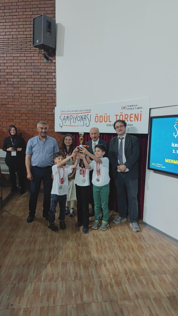 vezirkoprumem's tweet photo. Mehmet Paşa İlkokulu Öğrencileri Okullar Arası Zeka Oyunları Şampiyonasında Türkiye https://t.co/dJEtAZgQdI Oldular

Bu önemli başarının elde edilmesinde emeği geçen yönetici, öğretmen ve öğrencilerimizi tebrik eder, başarılarının devamını dileriz.

@resulozata55 @mehmetpasaio https://t.co/FRXaOHvTSM