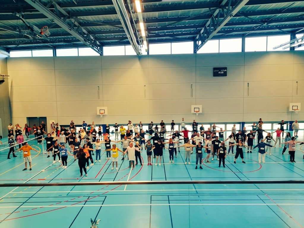 🔝Une belle opération de recrutement.. 🤝85 chercheurs d'emploi et 15 entreprises se sont donnés RDV aujourd'hui à Hesingue autour de la pratique du 🏸 badminton... qui permet aux entreprises de rechercher leurs futurs collaborateurs en pratiquant du sport