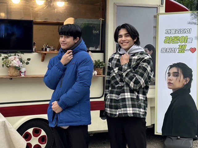 atxrxnes's tweet photo. น่ารักกันจังเลยพี่น้องคู่นี้ เอ็นดูวว ตัวโตกว่าพี่เเล้วเจ้าโง้ดด✨

 #WujuReporter https://t.co/LGf8xgo07t