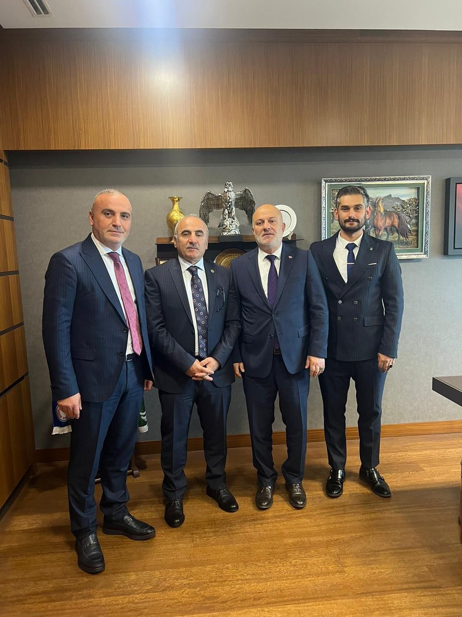 avharunmertoglu's tweet photo. 📍TBMM

Ardeşen Belediye Başkanımız Avni Kahya, Başkan Yardımcımız Kenan Hatipoğlu ve Ak Parti Ardeşen Gençlik Kolları Başkanımız Hasan Yazıcı, hayırlı olsun ziyaretinde bulundular.

Nazik ziyaretleri için kendilerine teşekkür ediyorum. https://t.co/lzsB4jmV6X