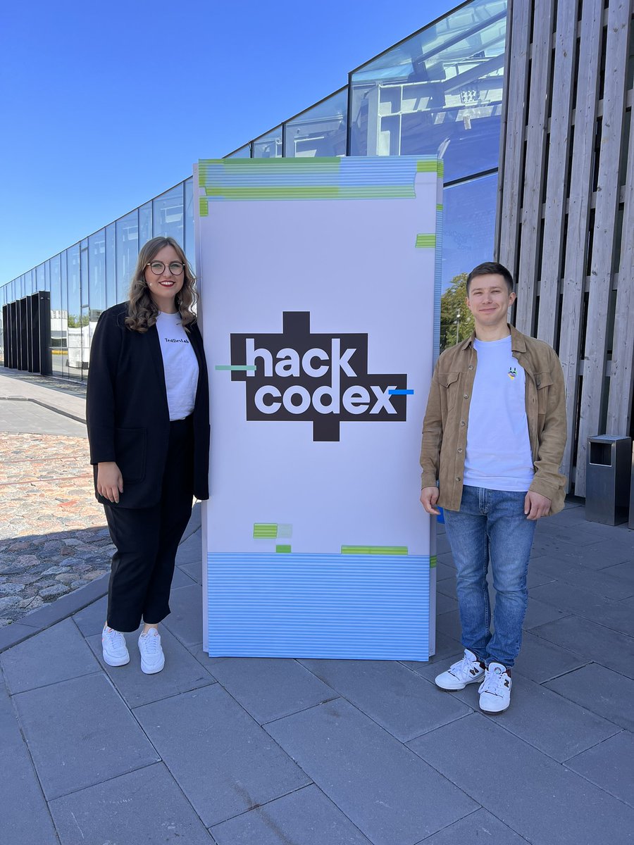 Trying out <a href="/plug_wallet/">Plug</a> merch while hosting @hackcodex23 forum today w/ <a href="/ritajev/">Rita</a> from <a href="/TestDevLab/">TestDevLab</a> 🫶🏼