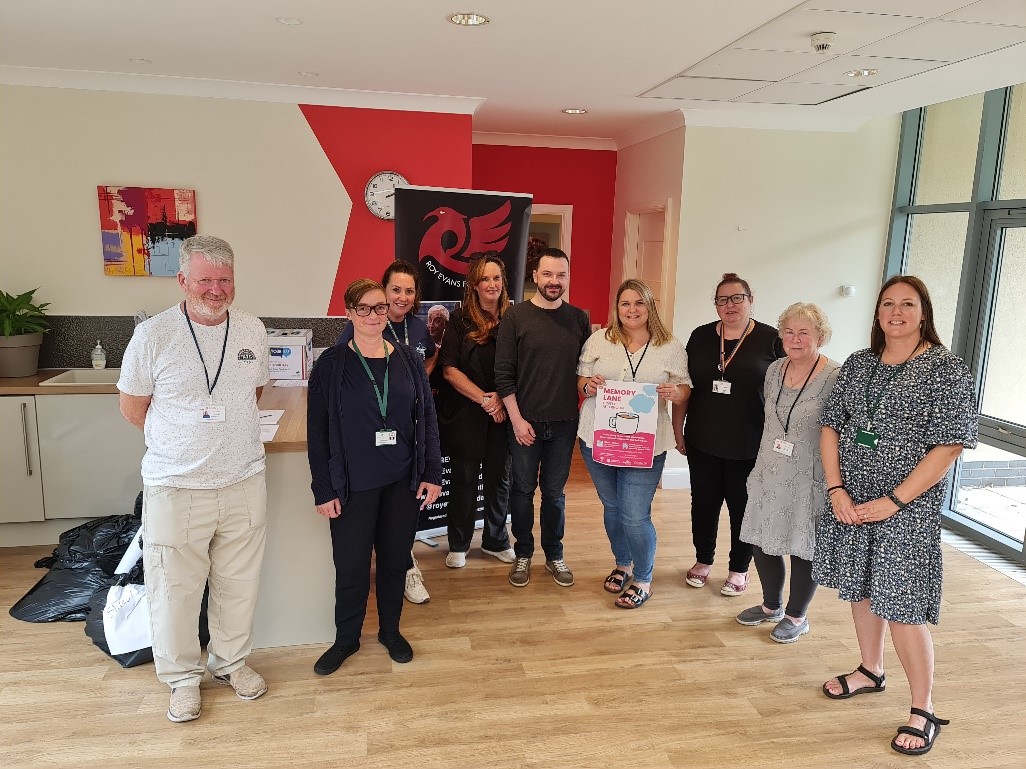 Having a community around you is essential for both mind and body, but some people struggle to connect with what's around them. Help local people join in with their community by becoming a Community Champion. <a href="/SCVSConnectors/">Community Connectors</a> #VolunteersWeek2023 
…lunteercentresefton.teamkinetic.co.uk/volunteers/pro…