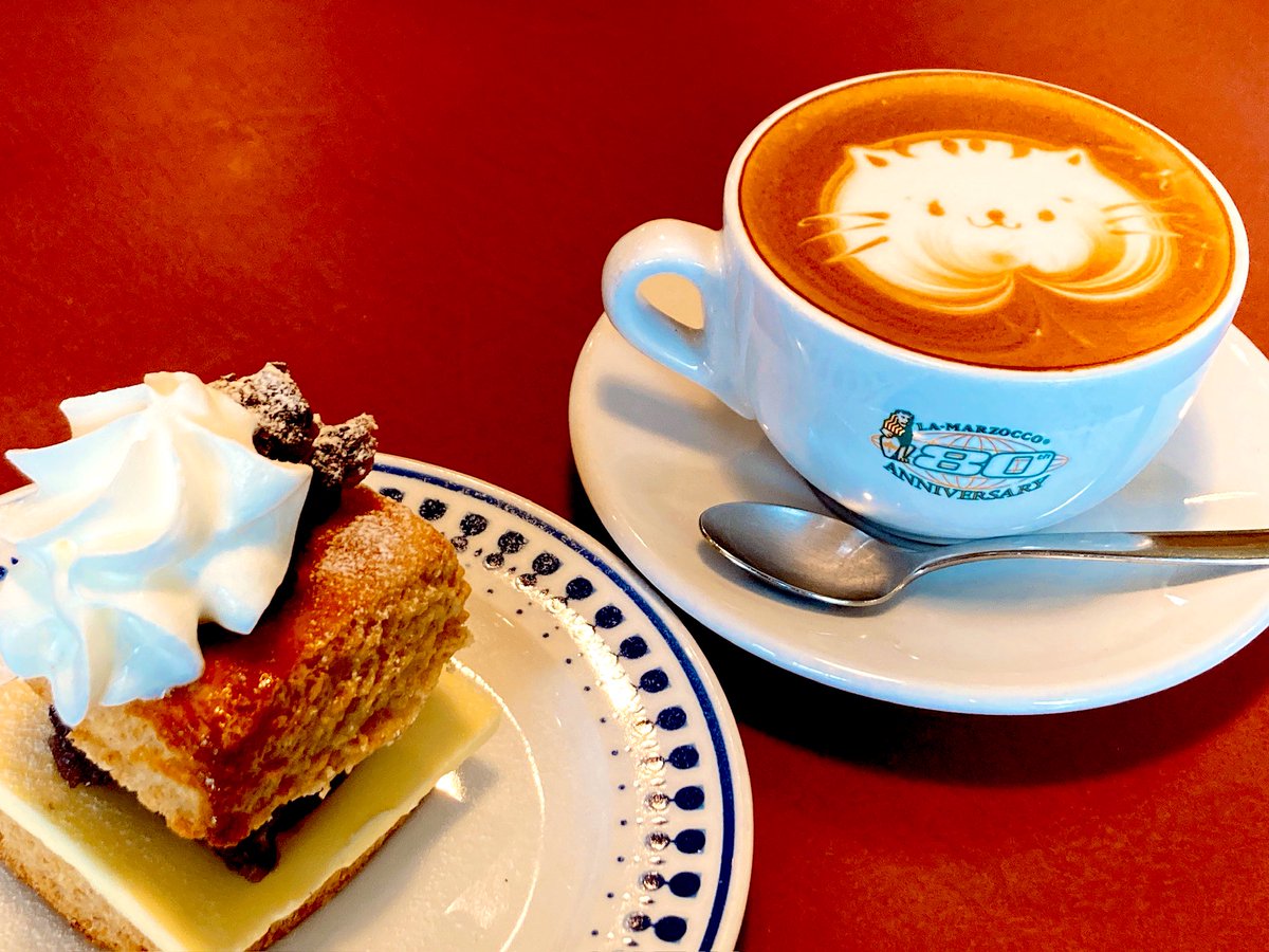 ysDk7i5Ard8vytu's tweet photo. お昼過ぎのんびりこと行ってたCafe←忘れてたww
あんバタースコーンは背徳感しか感じられない美味しさ🍀
カプチーノは猫ちゃん♡♡
店員さんがめちゃ可愛いかった
癒しでしかない( *¯ ꒳¯*)💕
#CafeCrema #カプチーノ
#四葉バターのあんバタースコーン https://t.co/dwdmNsA6wp