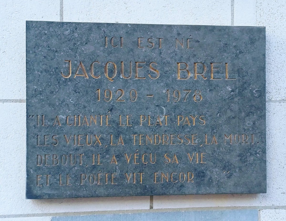 This weekend l finally got to see this 'plaque', quite close to where l live. l have passed it many times without noticing it... #Schaerbeek #JacquesBrel