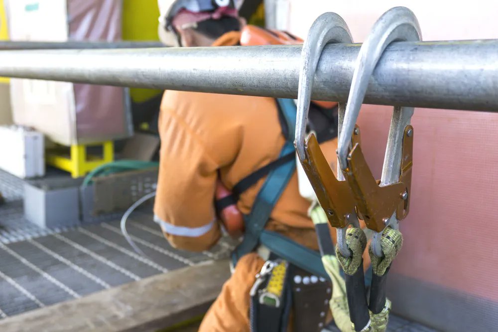 Will the EU working at height regulations be kept in the UK? #workingatheight #omegaredgroup #compliance #eyebolts #fallprotection #heightsafety #lightningprotection #ppm
buff.ly/41x3wEO