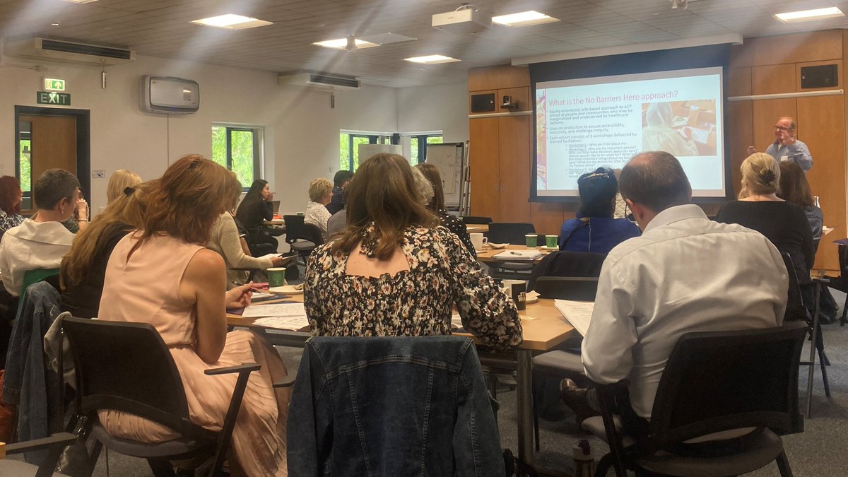 Insightful presentation from @JedJerwood who explained the <a href="/NoBarriersHere/">No Barriers Here©️</a>, which is an arts-based approach to improving Advance Care Planning conversations to understand the needs of people often marginalised in healthcare and address inequalities.

#CompassionateCommunities