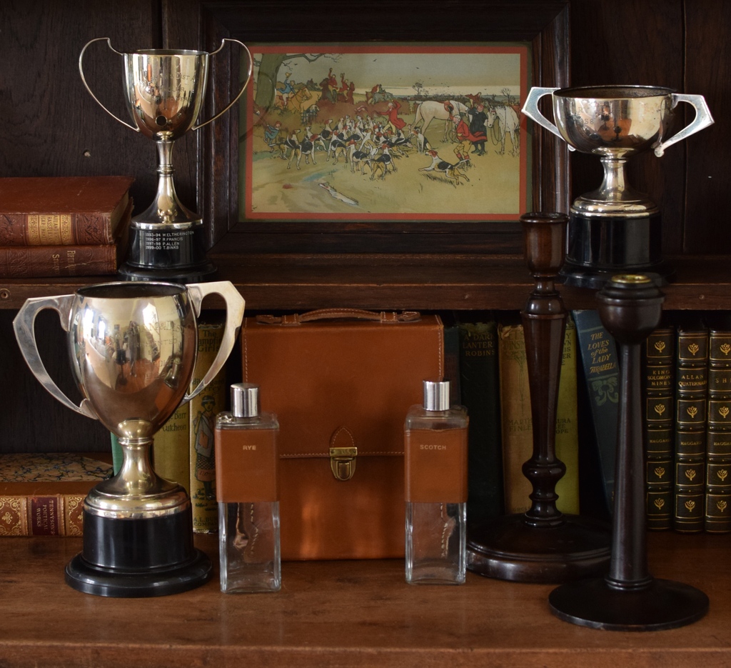 Are you looking for the perfect Father's Day gift?  The shop has  items,perfect for the Dad in your life who enjoys things with an English flair.  Available at number19vintage.etsy.com.

#fathersdaygifts  #englishcountrystyle #flask #silvertrophy  #vintagecandlesticks #englishart