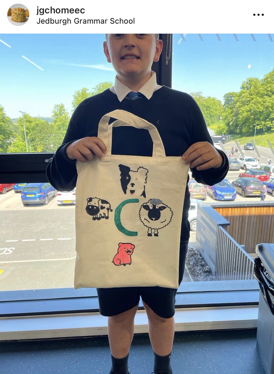 So proud to see some pupils have finished their bags, part of a topic I supported over my two placements at JGC 🤩 Amazing skills learnt, improving their motor skills & dexterity. 

The bags look AMAZING 👏 

#PGDEHE #PGDE #Homeeconomics #sewinginschool