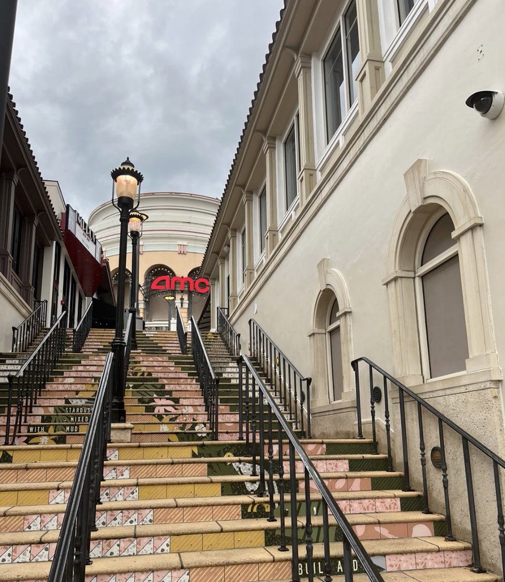 raraceli's tweet photo. @CEOAdam what happened to #AMC #CityPlace #WPBFL is it close forever? Are you opening other close by? Such a nice theater https://t.co/b1cit1q3be