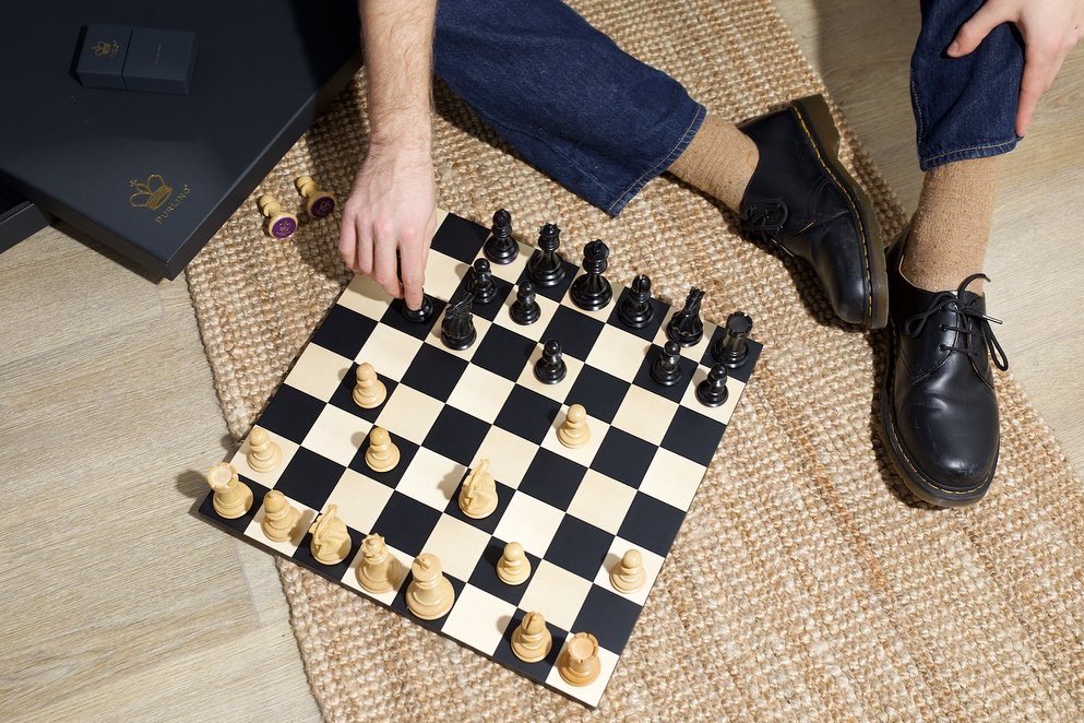 purlingltd's tweet image. Timeless Chess Set
Inspired by Staunton design and featuring Purling’s unique Knight design, our Heritage chess pieces are machine-turned and hand carved, from Ebony and Boxwood. #purling #chessset #maketimetoplay