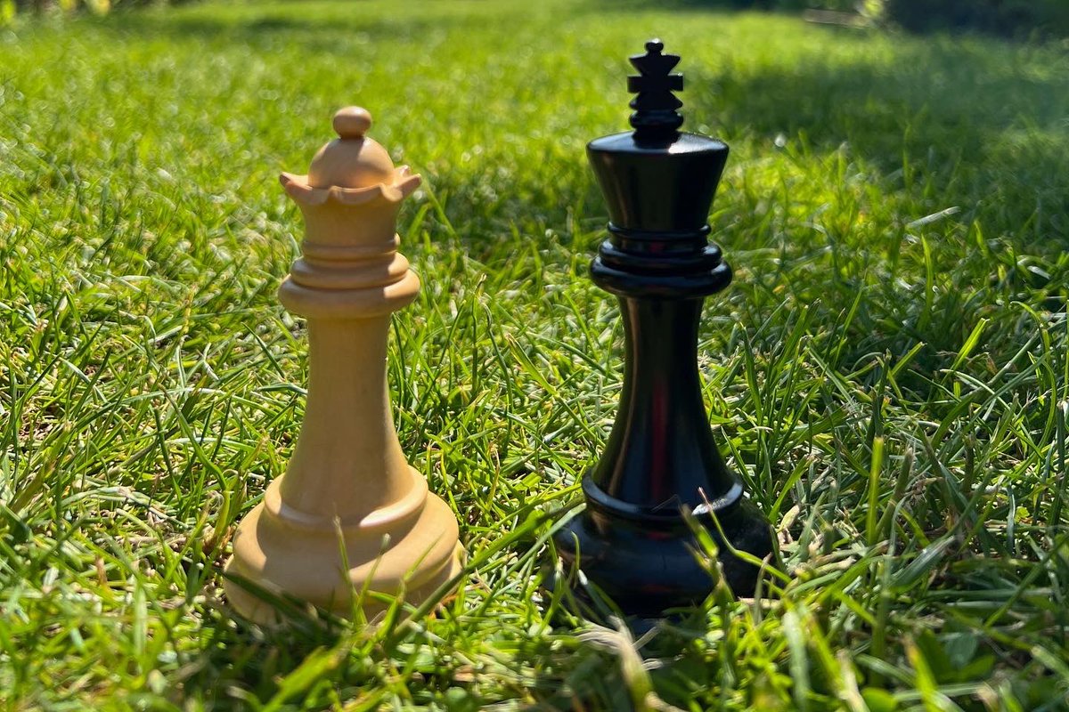 purlingltd's tweet image. Timeless Chess Set
Inspired by Staunton design and featuring Purling’s unique Knight design, our Heritage chess pieces are machine-turned and hand carved, from Ebony and Boxwood. #purling #chessset #maketimetoplay
