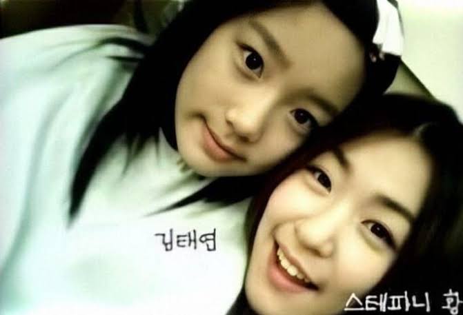MyJMJTY's tweet photo. "how is she?"                   "she's still with me" https://t.co/VKUycmpL10