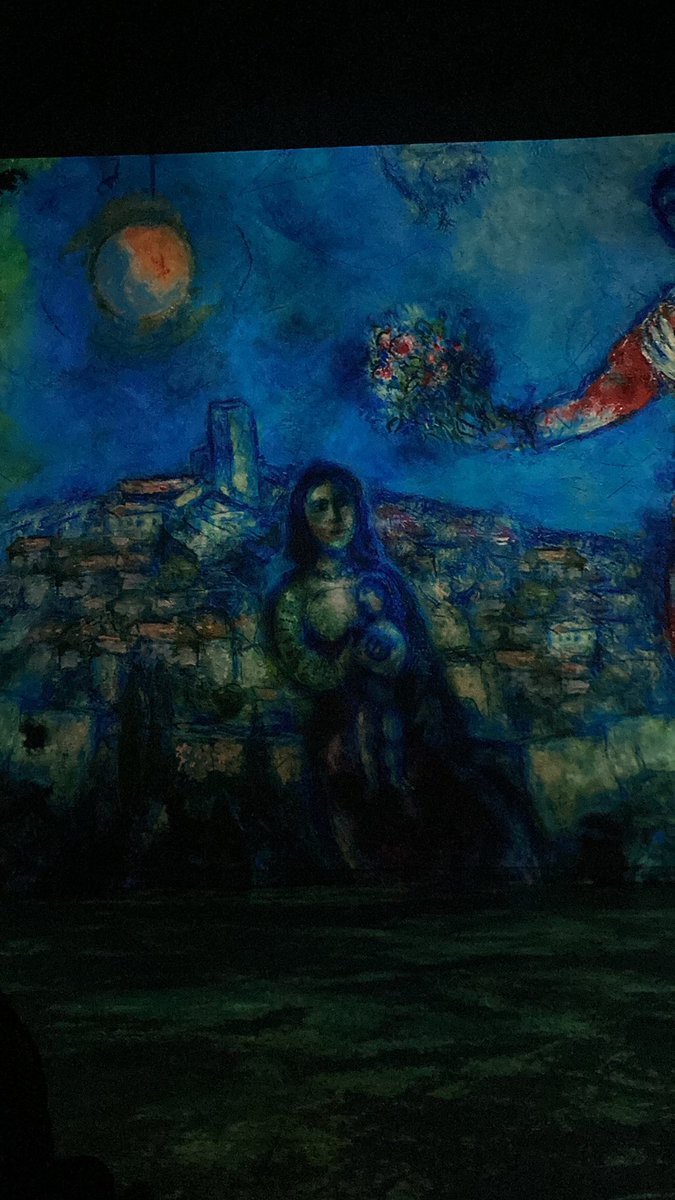 Les CM1-CM2 de EE Joliot Curie 
Rep plus DESNOS 
en immersion à l atelier des lumières 

Merci Arnaud !
Merci la mairie d Orly pour le transport et à la fondation Culturespace pour le partenariat/mécénat