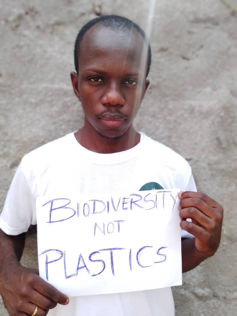 Did you know?
More than 800 marine and coastal species are affected by this pollution through ingestion, entanglement and other hazards. If we don't act now we will lose biodiversity
#CongoSafi
#NoMorePlastics
#EnvironmentDay 
@RiseUpMovt_DRC1