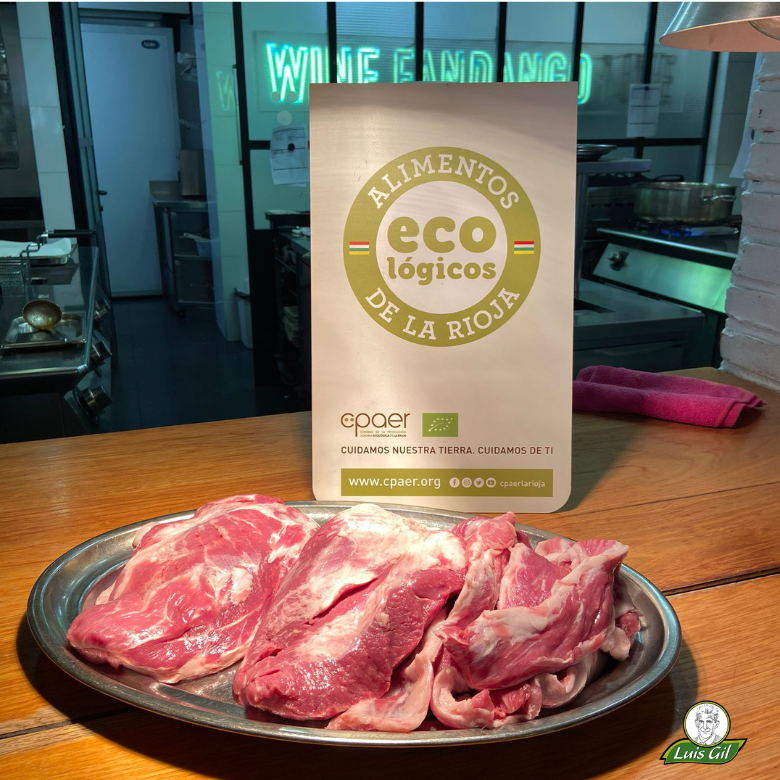 🐷 Este mes la carne ecológica de nuestros cerditos protagoniza las propuestas gastronómicas del restaurante con más flow de Logroño @WineFandango  👏👏👏dentro de la campaña '12 meses, 12 alimentos ecológicos' que organiza @CPAER_eco .