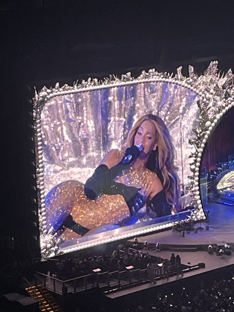 BaconAudrey's tweet photo. What a night #BeyonceRenaissanceTour #Tottenham https://t.co/vZfH3wGi5r