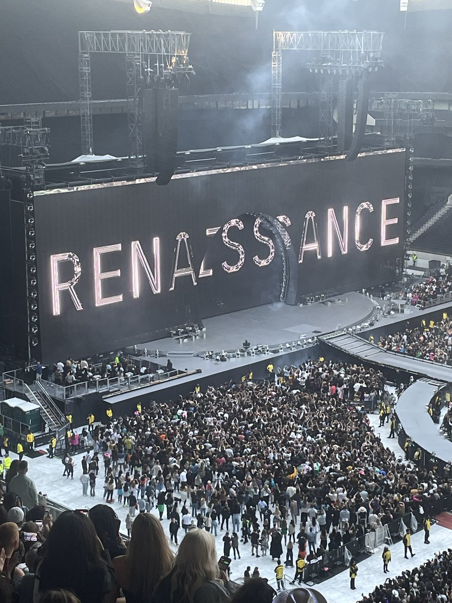 BaconAudrey's tweet photo. What a night #BeyonceRenaissanceTour #Tottenham https://t.co/vZfH3wGi5r
