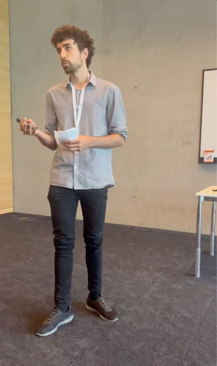 📉 Juanjo Reyes:  Age and performance in dancing: the three- way effect of age,  age-diversity and job social resources on performance 🕺🏼👵🏼👨🏼‍🦱