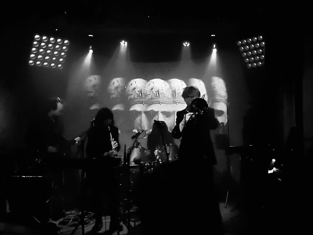 Fliss Kitson (@flisskitson) on Twitter photo PRAM TOUR 🪰 Played the best venues and had really nice crowds, a sold out show . . . I’ve loved it, it has been a real honour. Stay tuned
@OldHairdressers @CUBECINEMA <a href="/claptrapvenue/">claptrapthevenue</a> <a href="/Moth_Club/">MothClub</a> <a href="/CobaltStudios_/">Cobalt Studios Ltd</a> PRAM TOUR 🪰 Played the best venues and had really nice crowds, a sold out show . . . I’ve loved it, it has been a real honour. Stay tuned
@OldHairdressers @CUBECINEMA <a href="/claptrapvenue/">claptrapthevenue</a> <a href="/Moth_Club/">MothClub</a> <a href="/CobaltStudios_/">Cobalt Studios Ltd</a>