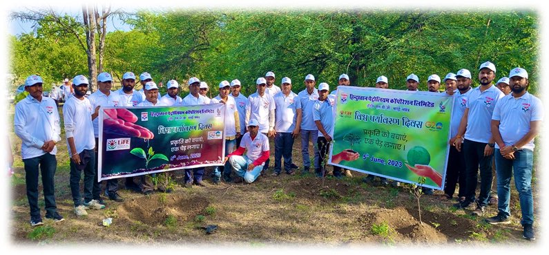 HPCLIndoreLPG's tweet photo. #WorldEnvironmentDay 

HPCL Indore LPG Plant has Organized massive Plantation drive of 800 Saplings, School children drawing competition and Pledge ceremony.

@mukeshpchauhan
@Nookesh_Babu @nalli_srinivas @HPCL @PetroleumMin @anujjain1906 @garg_am @NwzLpg @PMOIndia @HardeepSPuri https://t.co/KA28Ya52YN