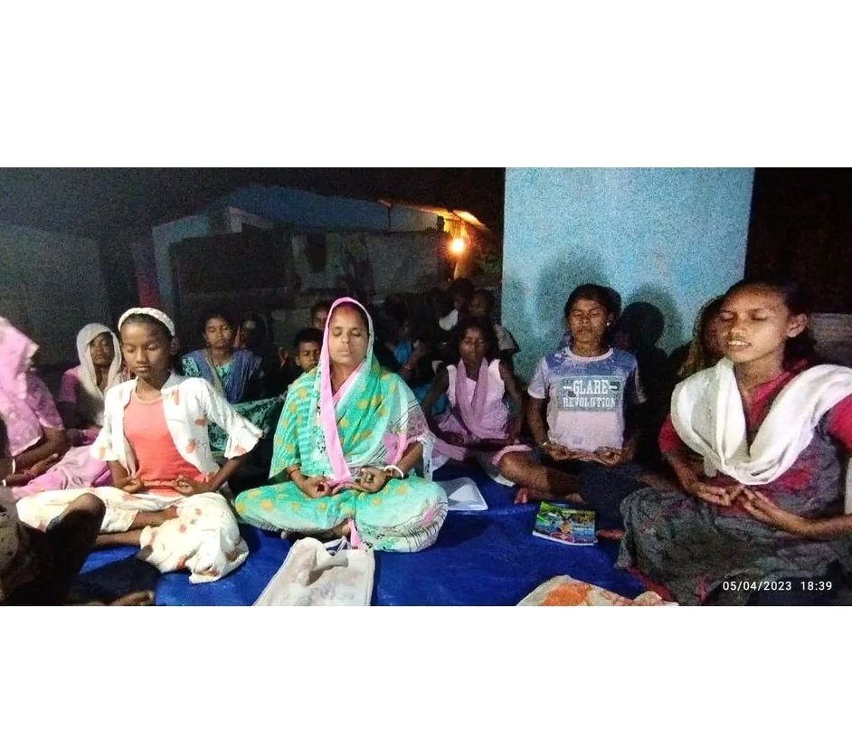 Interconne108's tweet photo. Our 20th project: Raising Consciousness is successful On 3rd April, with the help of the InterConnected Team, and friends, we completed Part-2 of Raising Consciousness. In this project, they were gifted with speaker so they can group practice meditation every day. 
#chaibasa https://t.co/BkYzRlwbAH