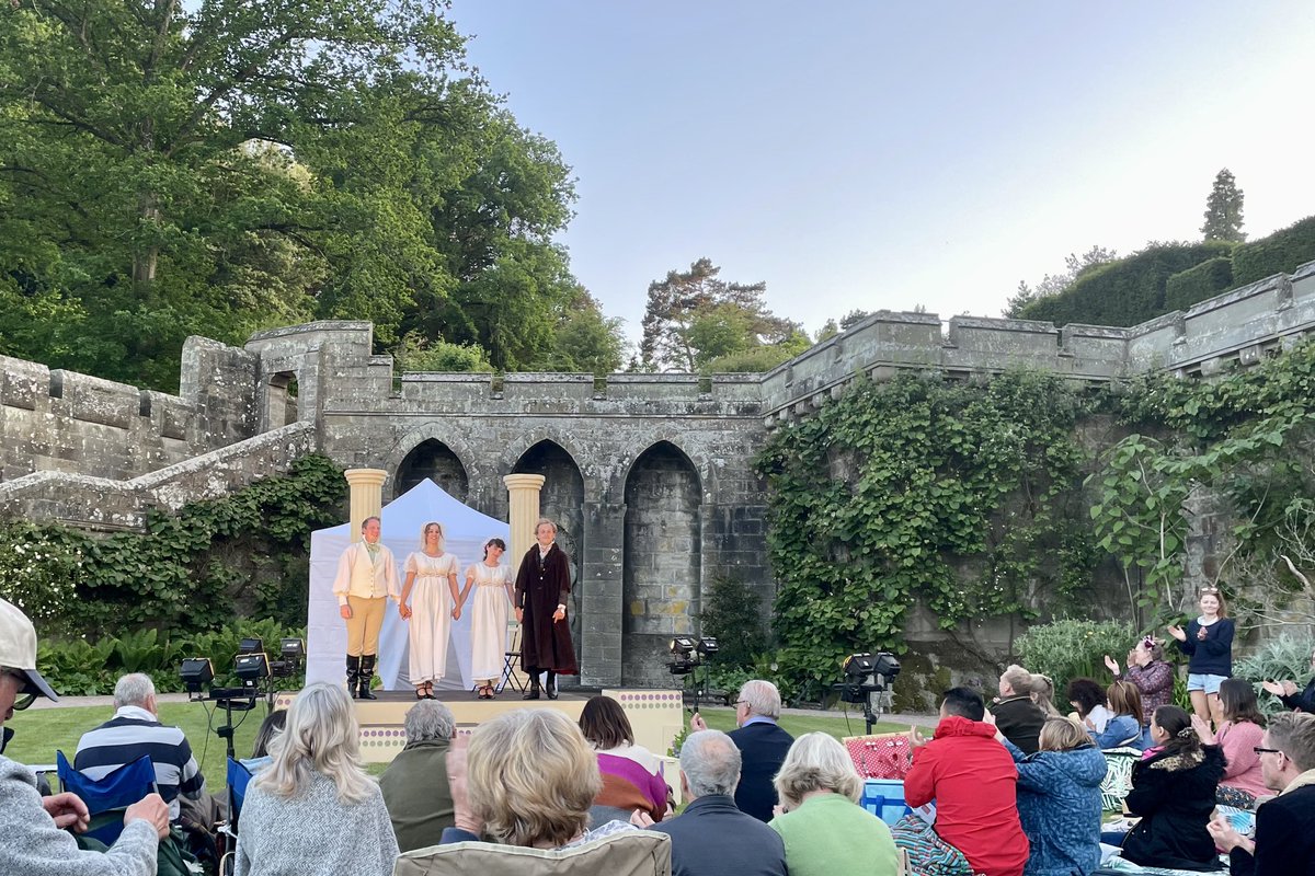 M4dkins's tweet photo. Fabulous production of Sense &amp; Sensibility last night by Heartbreak Productions @OutdoorPlaysUK  A perfect setting @EastnorCastle - watching below the chirruping house martins as the sun went down. Wonderful cast - lots of engagement with the audience- thoroughly enjoyable! https://t.co/IyOyZPsCVw