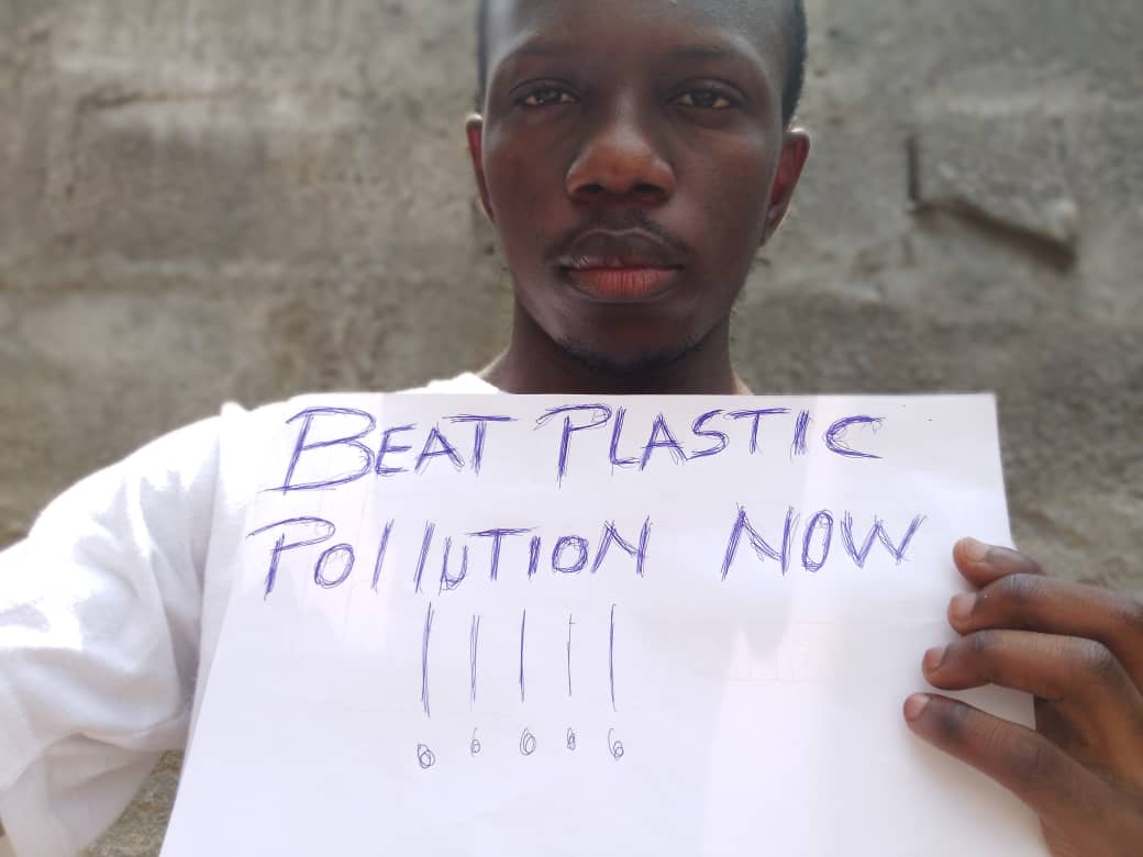 Doowandp's tweet photo. Discarded or burned single-use plastic harms human health and biodiversity and pollutes all ecosystems, from mountain tops to the bottom of the oceans
#CongoSafi
#NoMorePlastics
#WorldEnvironmentDay
#BeatPlasticPollution @RiseUpMovt_DRC1 https://t.co/QQn4G5jKYM