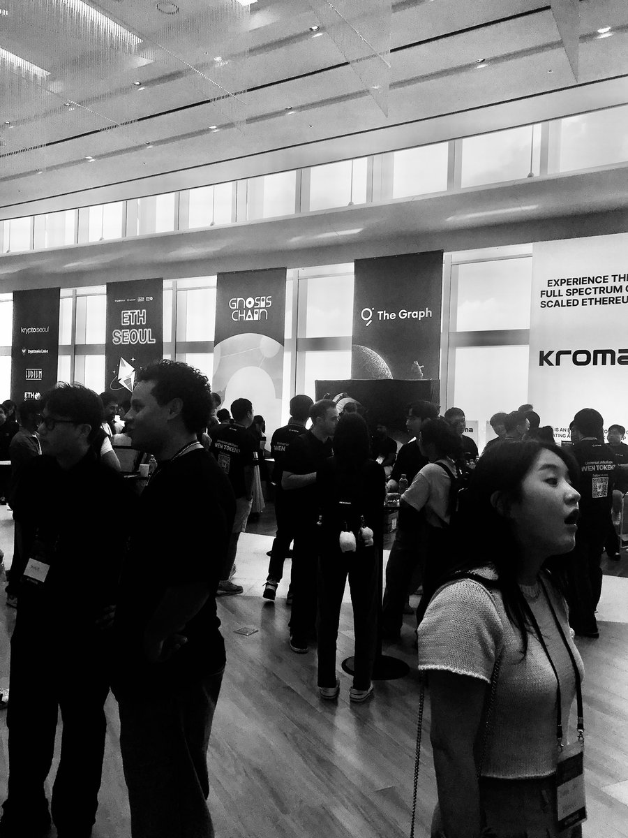 degame_l2y's tweet image. DeGame @ ETH Seoul📢
Nice to see all the builders ♠️
More communities is coming up on degame.com 🔳
#ETHseoul #buildasia #gamefi