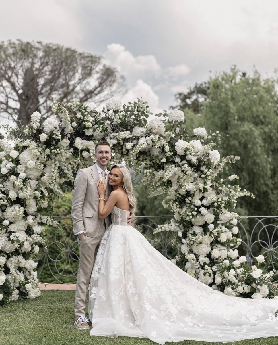 PostlightX's tweet image. Congrats! 😭🤍