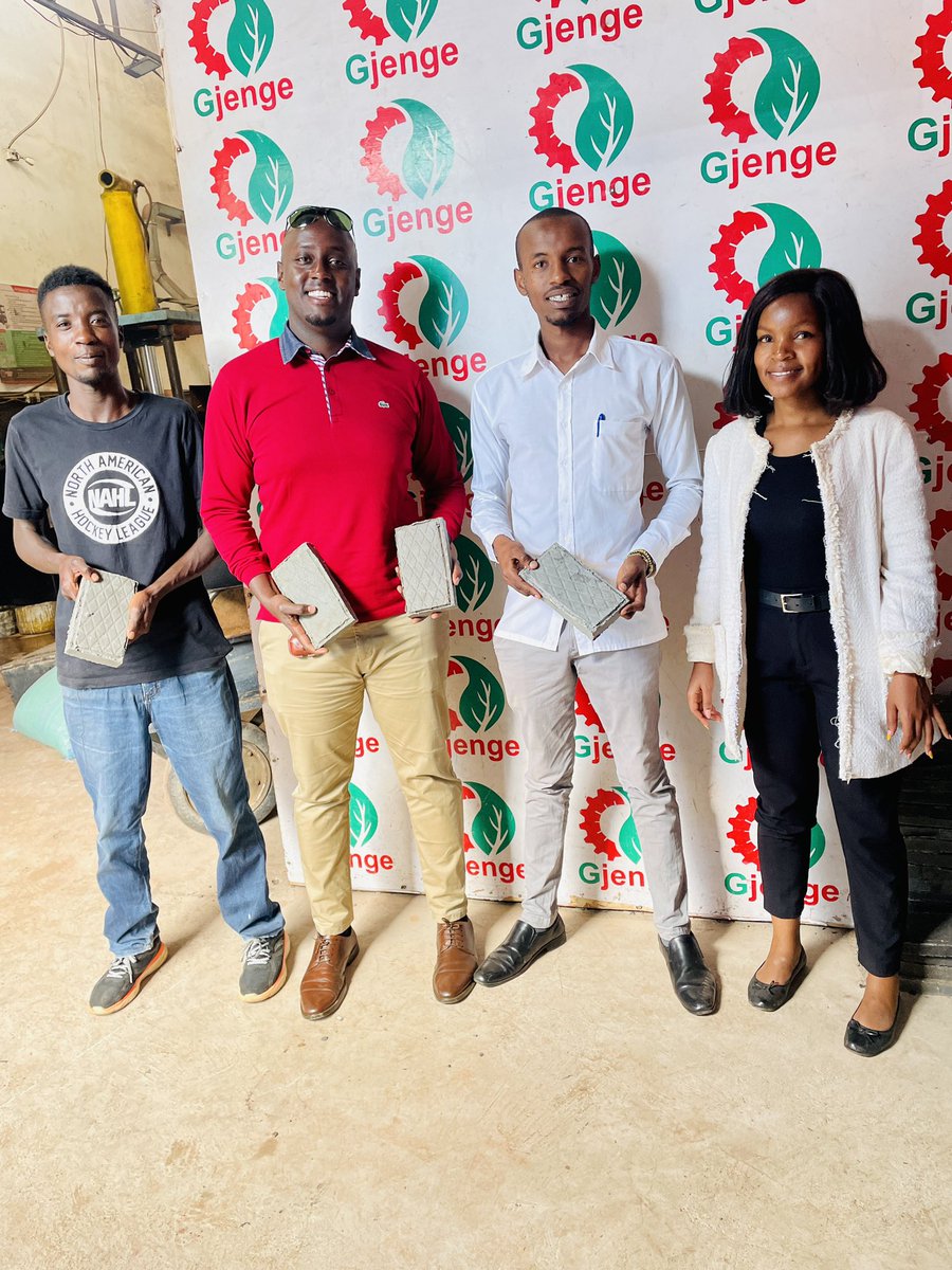 🙌🏽Today i was so happy to celebrate this day #WorldEnvironmentDay with our friends from🇰🇪 <a href="/gjenge_makers/">Gjenge Makers Ltd</a> to see how to #BeatPlasticPollution