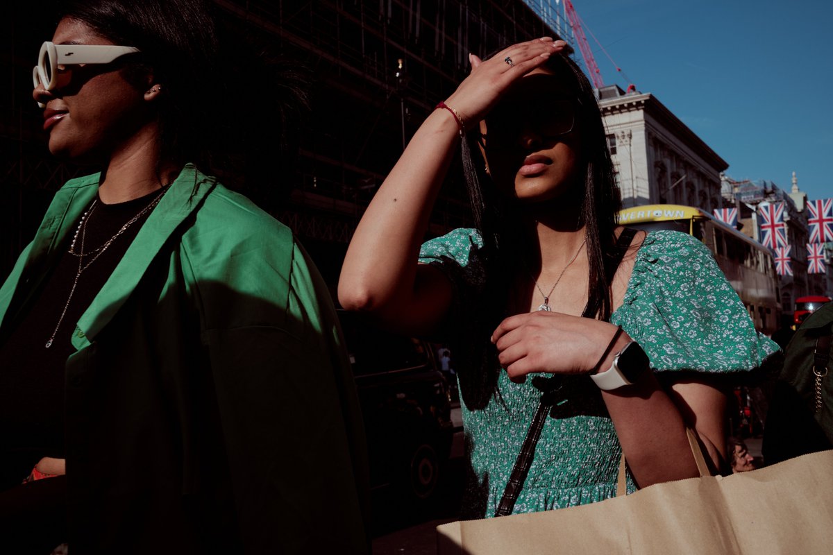 The light in Oxford St is always good this time of year #streetphotography