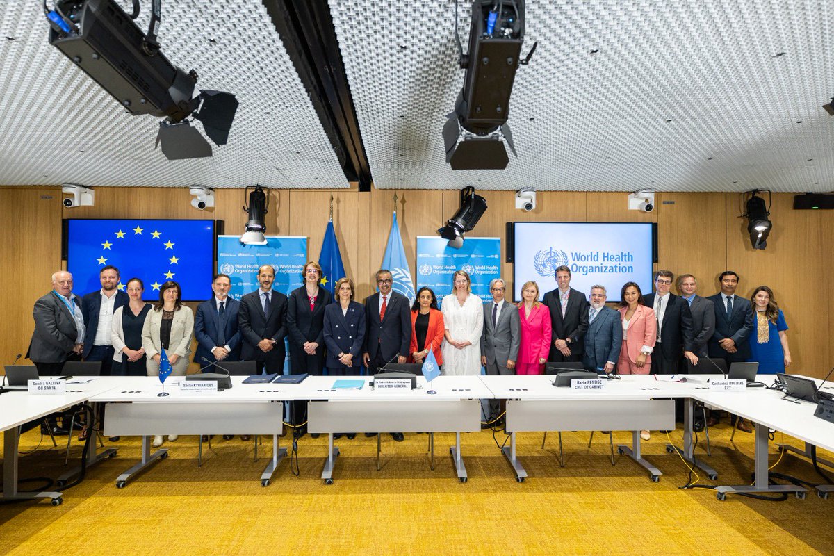 SKyriakidesEU's tweet photo. The #EUDigitalCOVIDCertificate opened up societies and economies in the uncertainty of the pandemic.

Today an 🇪🇺 success story becomes a 🌍 standard.

Working with @WHO, the system will be scaled up at global level to deliver better digital health services for all.
#HealthUnion https://t.co/CLLLIbYx06