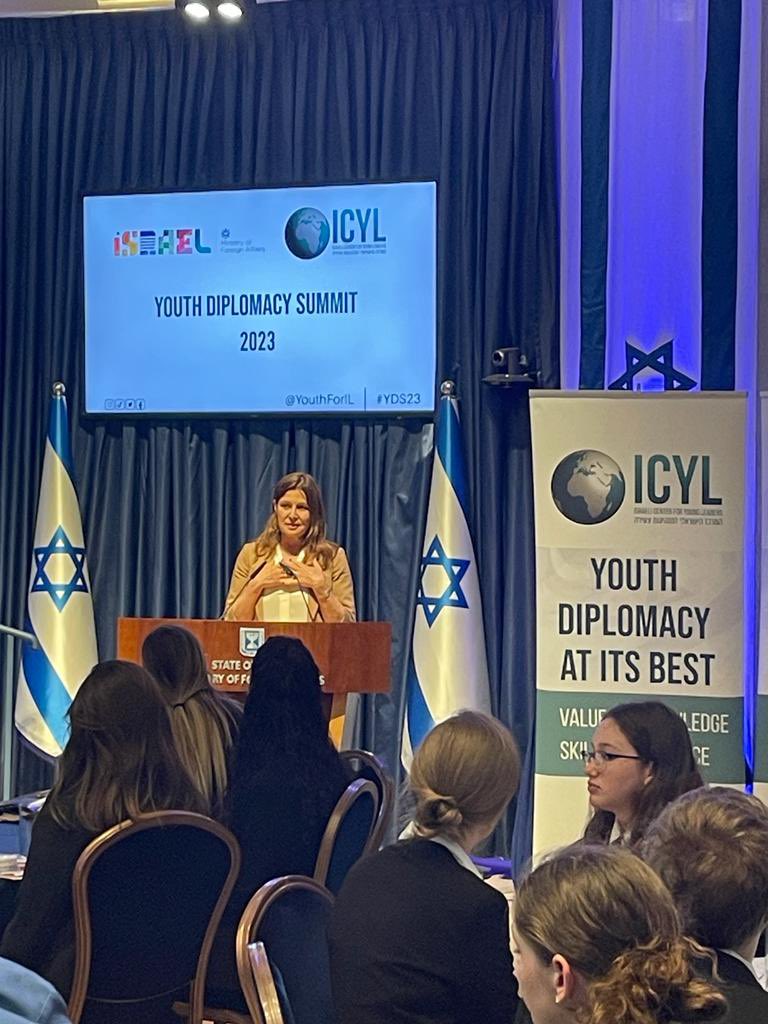 AlizaBinNoun's tweet photo. Wonderful to open the Youth Diplomacy Summit, hosting numerous professional diplomats and  ״young ambassadors״ who will follow their footsteps in a couple of years, at @israelmfa. Good luck @youthforil ! https://t.co/Fk8rE0kiJD
