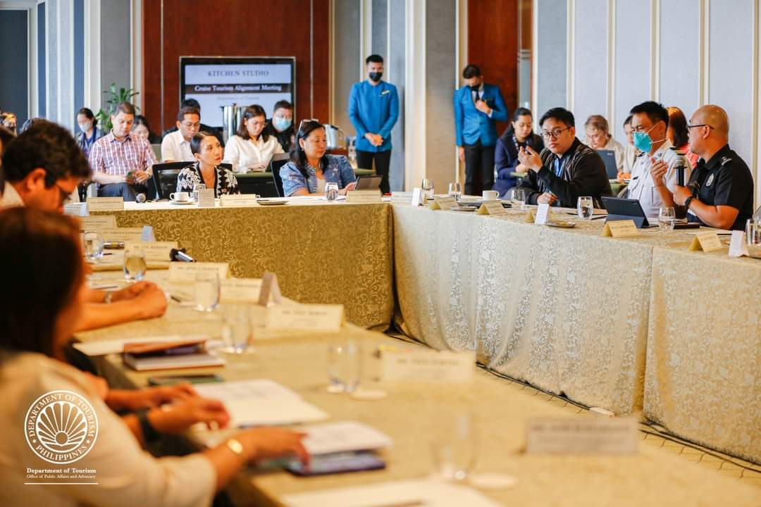 TourismPHL's tweet photo. 𝗧𝗵𝗲 𝗣𝗵𝗶𝗹𝗶𝗽𝗽𝗶𝗻𝗲𝘀 𝘀𝗲𝘁𝘀 𝘀𝗮𝗶𝗹 𝗮𝘀 𝗔𝘀𝗶𝗮’𝘀 𝗻𝗲𝘅𝘁 𝗰𝗿𝘂𝗶𝘀𝗲 𝗵𝘂𝗯 

Makati City — The Department of Tourism (DOT) on Monday, 05 June, tackled some of the most pressing issues and concerns on cruise tourism with government... https://t.co/SDHw7rl2iW