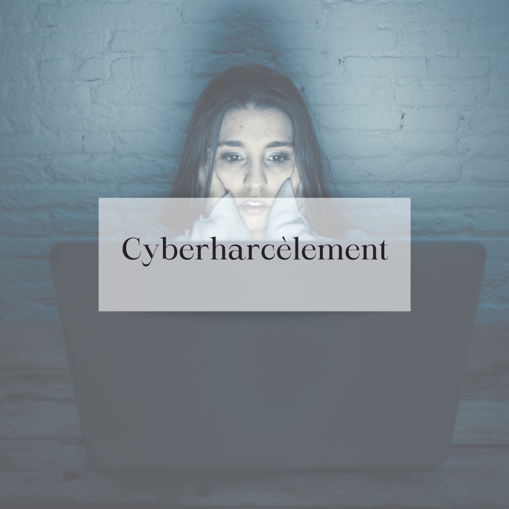 ⬛ Le cyber-harcèlement, est une forme de harcèlement qui se produit sur Internet ou sur les réseaux sociaux. Il se caractérise par des comportements, intimidants ou offensants envers une personne ou un groupe de personnes, qui sont menés de manière répétitive et intentionnelle.