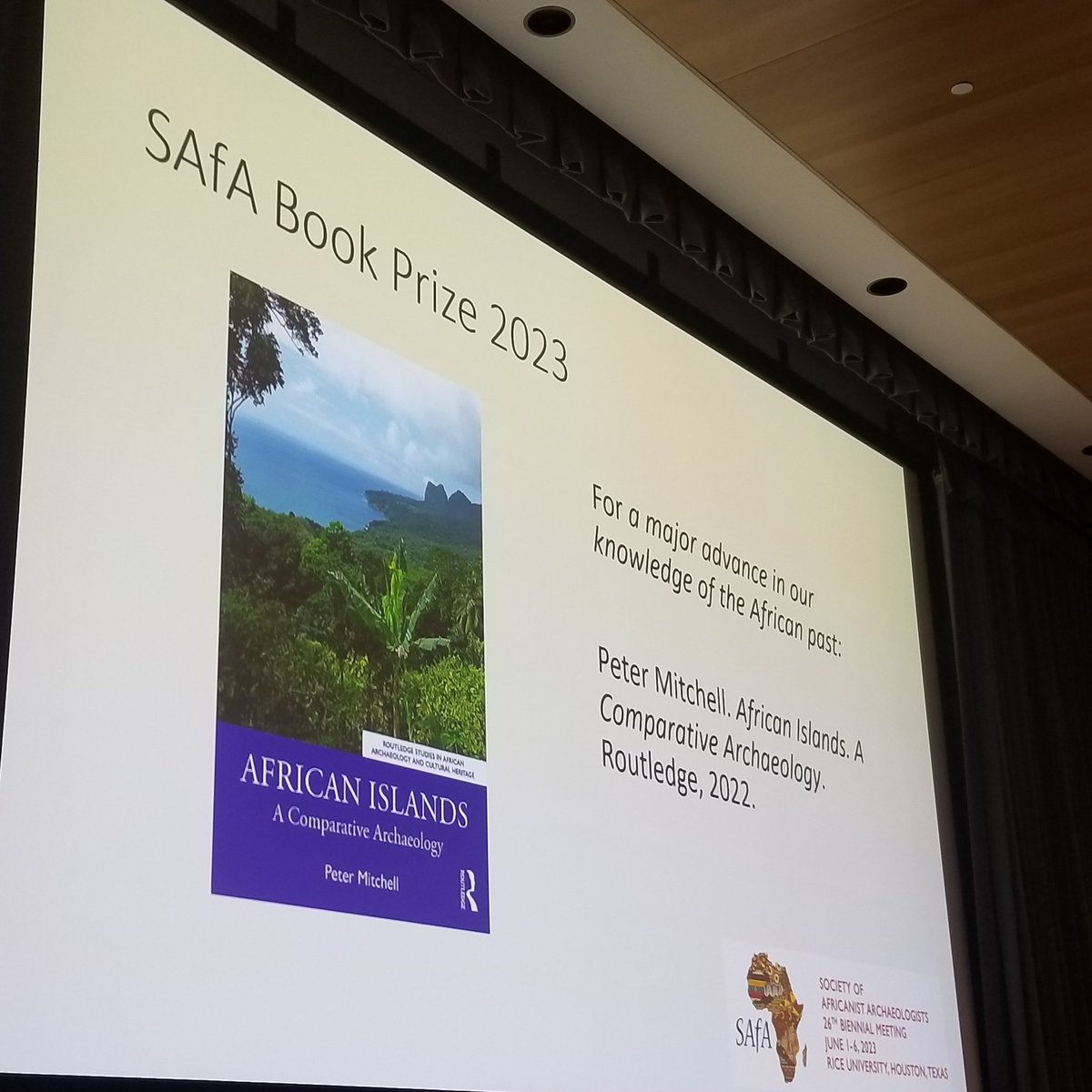 #SAfA2023 Book Prize winners:

Divine Consumption.. by Stephen Dueppen (2022)

Griot Potters of the Folona... by Barbara E. Frank (2021)

Namib. The Archaeology of an African Desert by John Kinahan (2020)

African Islands. A Comparative Archaeology by Peter Mitchell (2022)