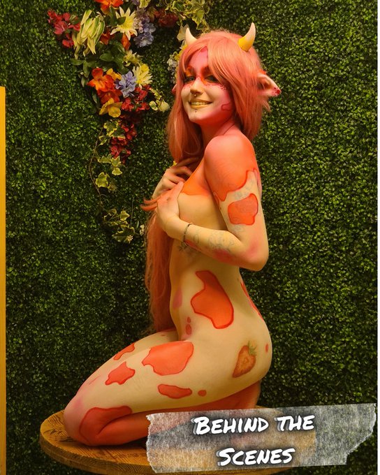 Behind the Scenes at My Pet Monster Girl   " Strawberry Cow Girl" https://t.co/egz5KRfXO6