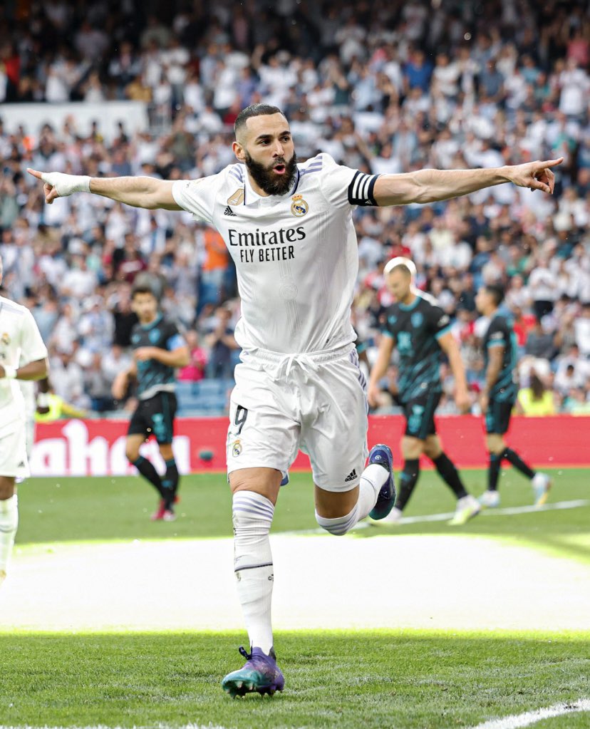 Thank you for the best football you have given to Real Madrid, I wish you success in your new team.🤍 #HalaMadrid #GraciasBenzema #RealMadrid #SantiagoBernabeu