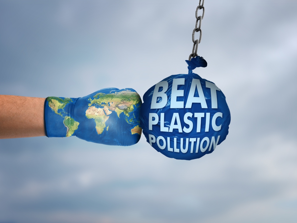 WORLD ENVIRONMENT DAY 
#BeatPlasticPollution. 'The world is being inundated by plastic. More than 400 million tonnes of plastic is produced every year, half of which is designed to be used only once. Less than 10 per cent is recycled'
#makethedifference  #stopsingleuseplastic
