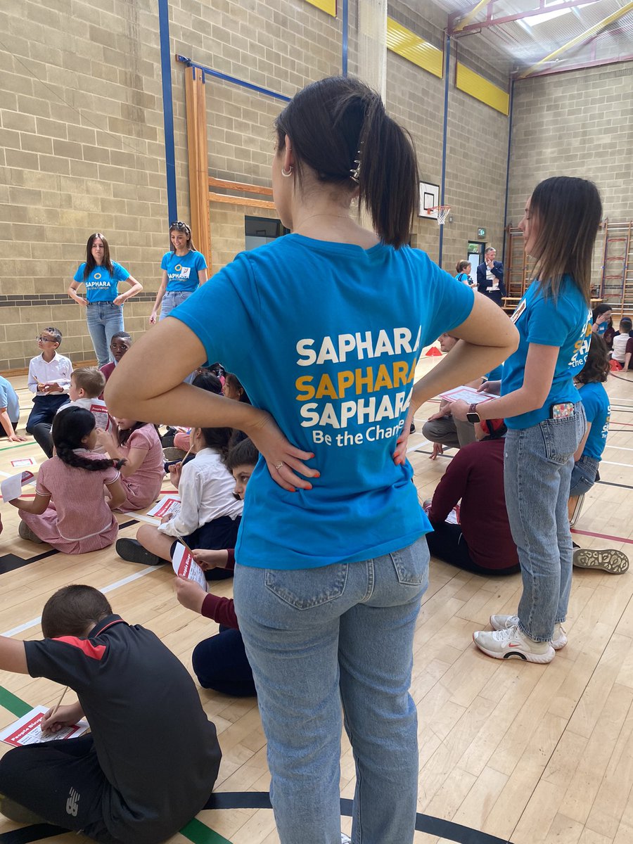 St Mary's and Stran students welcome 70 primary school children to celebrate cultural diversity in our schools. <a href="/StMarys_Belfast/">St Mary’s University College Belfast</a> <a href="/stranbelfast/">Stranmillis University College</a> #NewcomerWelcomeWeek