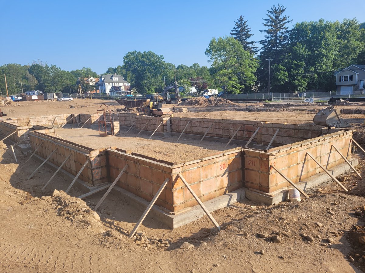 glendower_group's tweet photo. With the first footing poured at our Valley Street Redevelopment, we’re ready to start pouring foundations! #NewBeginnings #EmpoweringResponsibleDevelopment, #AffordableHousing, #CreatingCommunities https://t.co/qvdJDZUium
