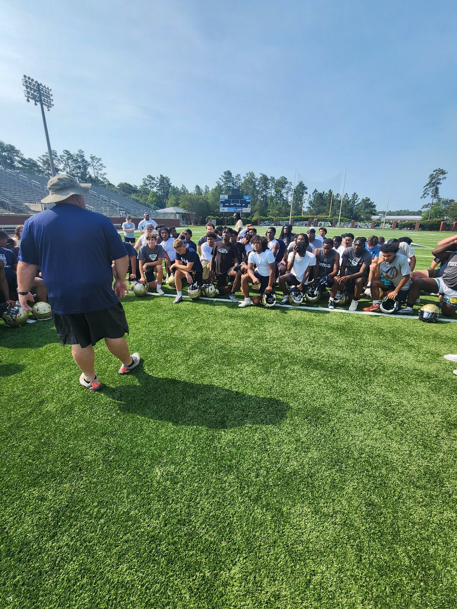 BHSBengalFB's tweet photo. Day 1 in the books!!!! 
Good work, boys!

Congrats to our stripe earners:
@KalebJaMar9 
@DraydenY
#WIN #EarnYourStripes https://t.co/3vKpIfwbOY