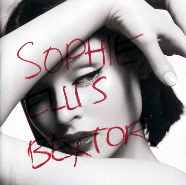 Read our lips 👄 @SophieEB is on track for her highest peaking album in the UK since her debut LP hit the selves in 2002 (!) 🌸 bit.ly/3oNumLC