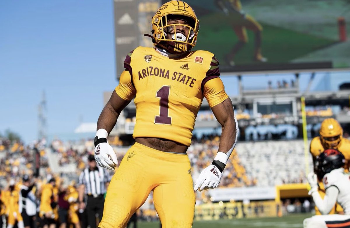 trexjohnson35's tweet photo. #AGTG After a GREAT camp yesterday @TCUFootball &amp; a fantastic talk with @VinceAmey I’m BLESSED to receive my 1st Official Power 5 Offer from Arizona State University😈🔱 #ForksUp @ASUFootball @LDBellFootball @RagleCharlie @BWardDCoord @JasonCvercko @davewiljr @DmvSportsLive6 https://t.co/klH6TGm5vz